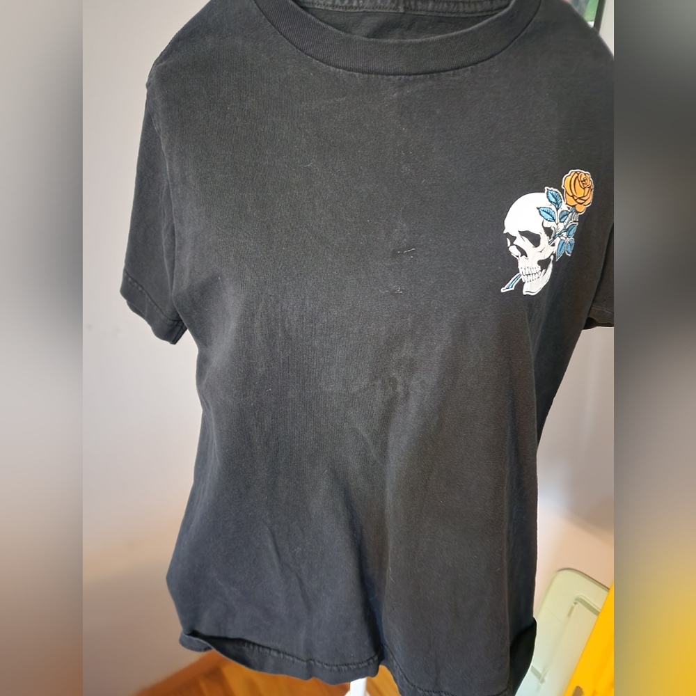 Adult small Tee